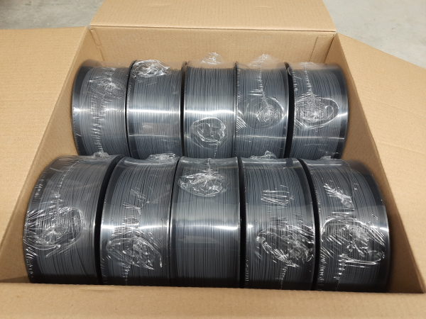 560kg (560 Spulen) PLA schwarz, 10&euro;/kg (netto 8,40&euro;/kg), 1.75mm, Made in Europa (Hersteller MCPP)